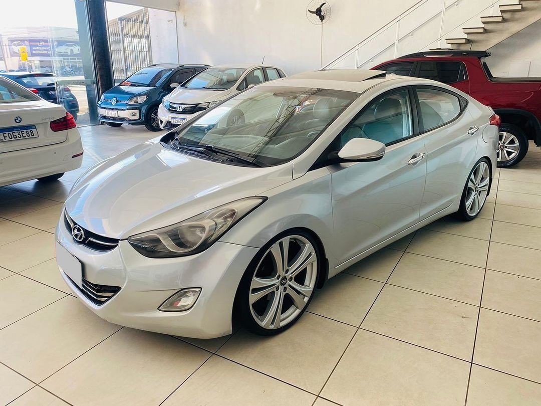 Hyundai Elantra 1.8 gls prata 16v gasolina 4p aut. 2012