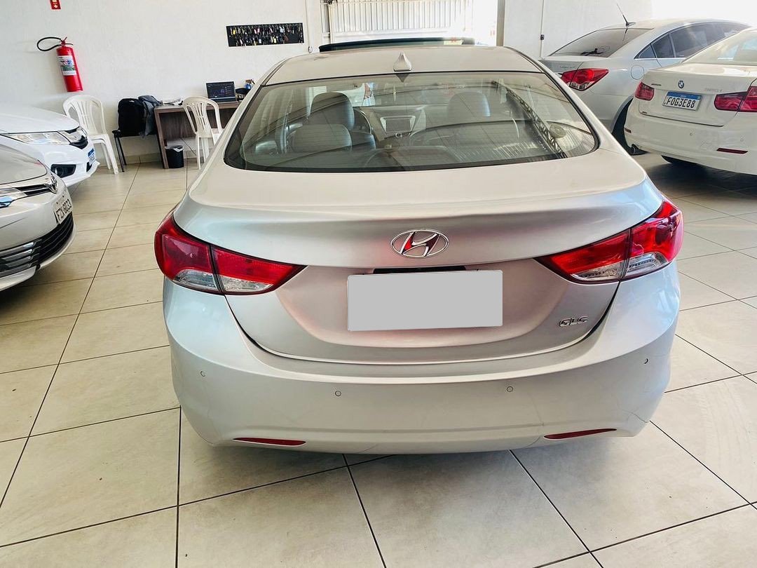 Hyundai Elantra 1.8 gls prata 16v gasolina 4p aut. 2012